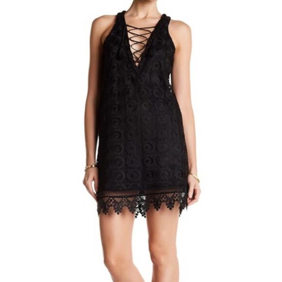 Lovers + Friends Escape Crochet Knit Dress NWT Size XS - Picture 4 of 15